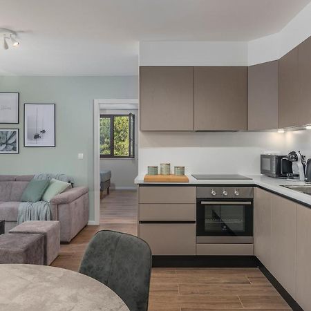 Just Renovated Stylish 2 Bedrooms Apartment Only A Few Steps From The Beach! Novigrad Istria 外观 照片