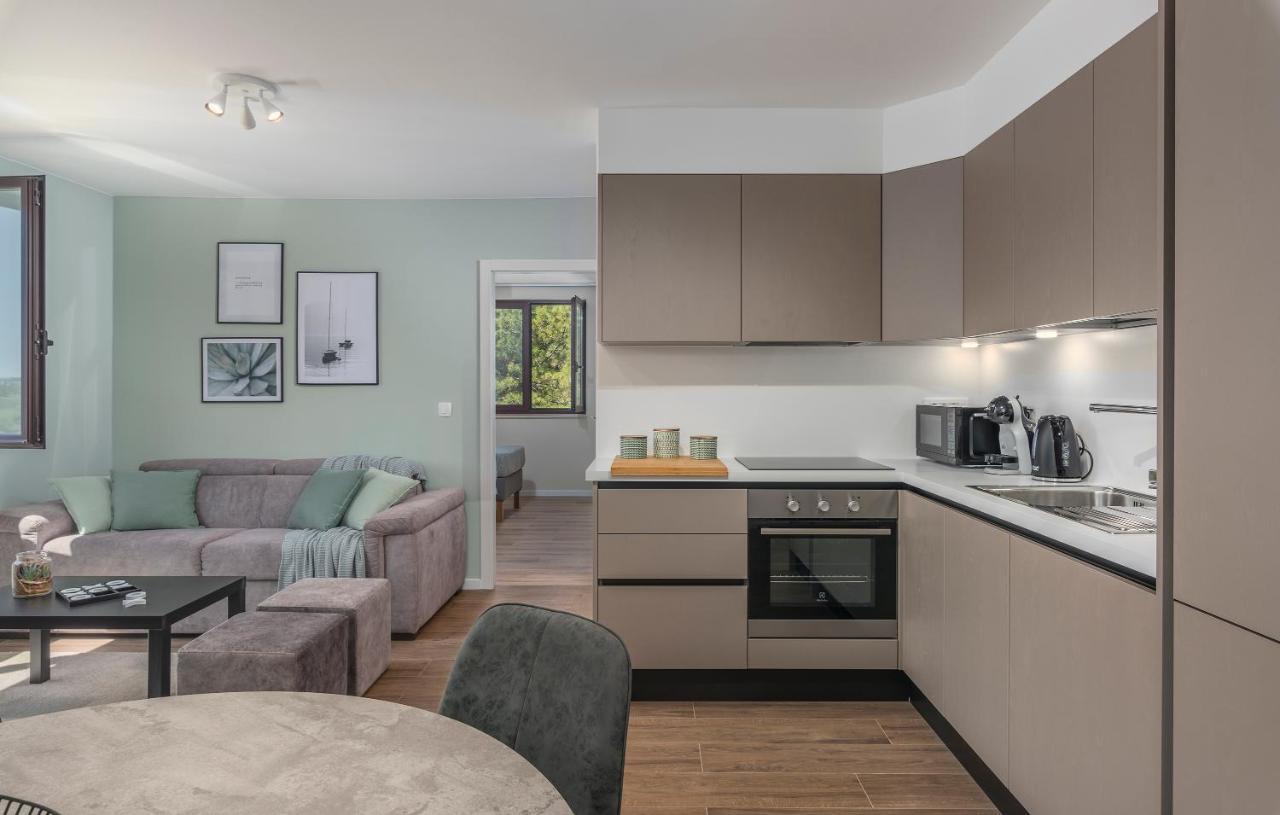 Just Renovated Stylish 2 Bedrooms Apartment Only A Few Steps From The Beach! Novigrad Istria 外观 照片