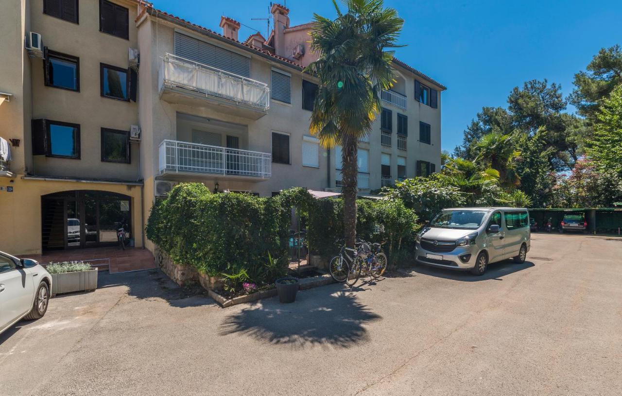Just Renovated Stylish 2 Bedrooms Apartment Only A Few Steps From The Beach! Novigrad Istria 外观 照片